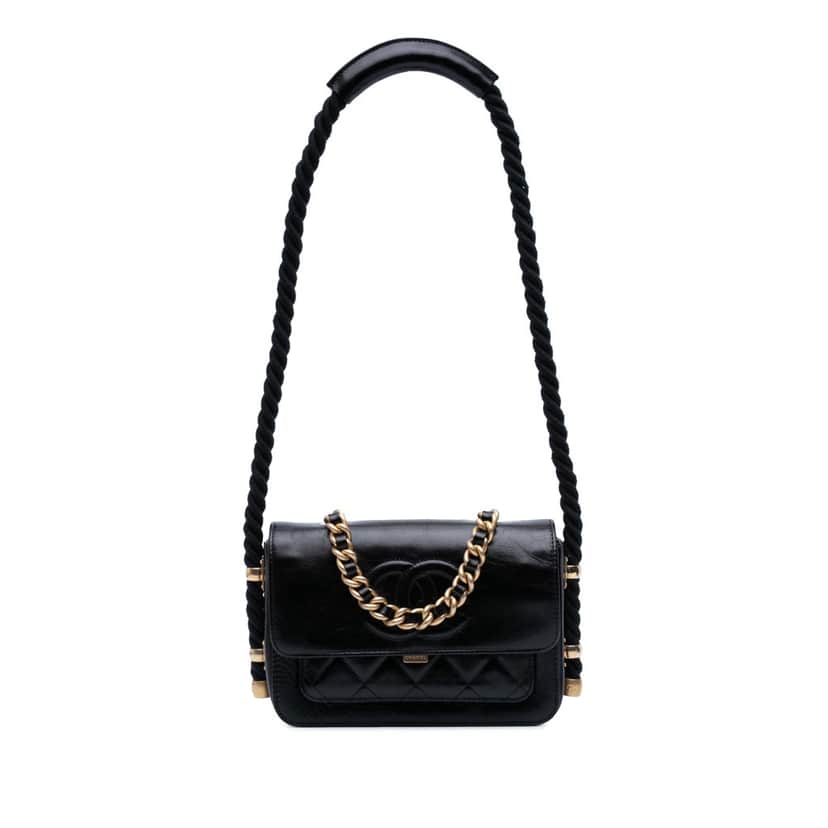 Chanel Crumpled Calfskin En Vogue Rope Flap Black Leather Good condition - Front View