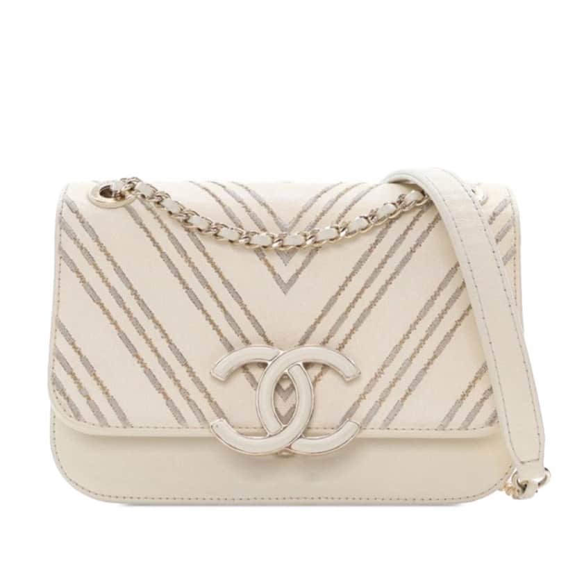 Chanel Small Chevron Sheepskin CC Subtle Flap White Leather Good condition - Front View