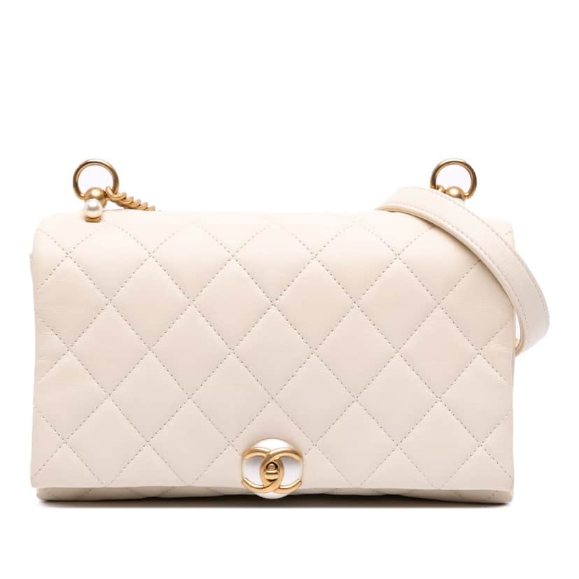 Chanel Quilted Calfskin Pearl CC Accordion Flap White Leather Good condition - Front View