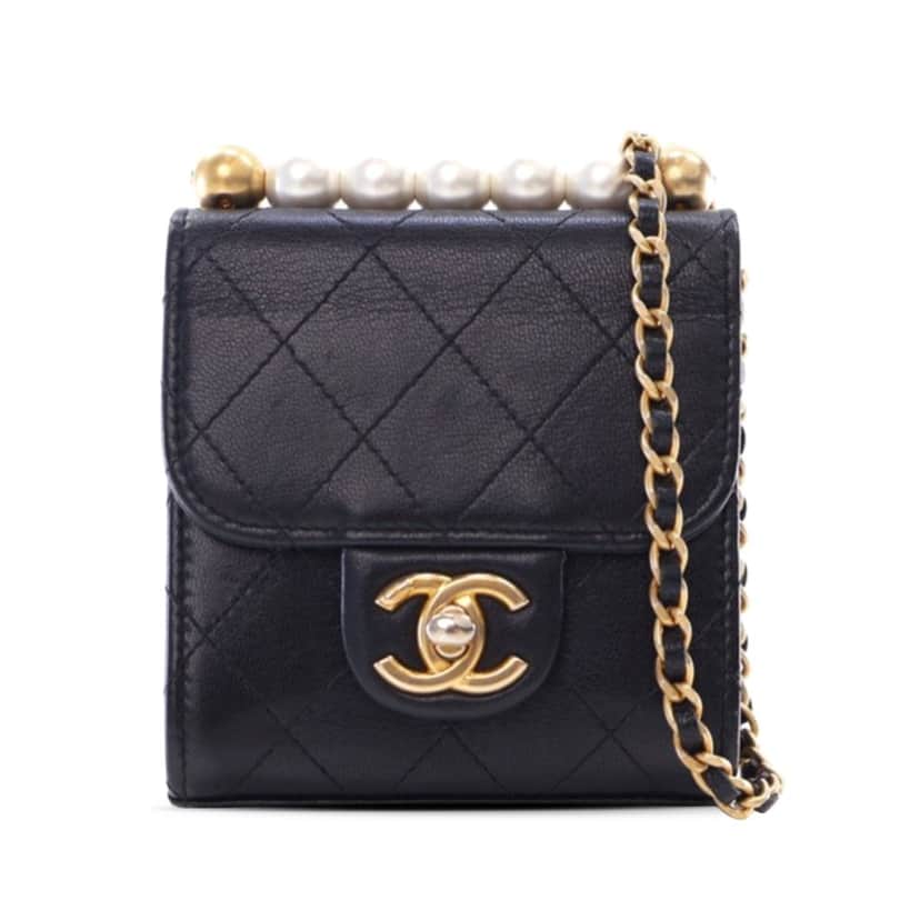 Chanel Mini Goatskin Chic Pearls Clutch On Chain Black Leather Good condition - Front View
