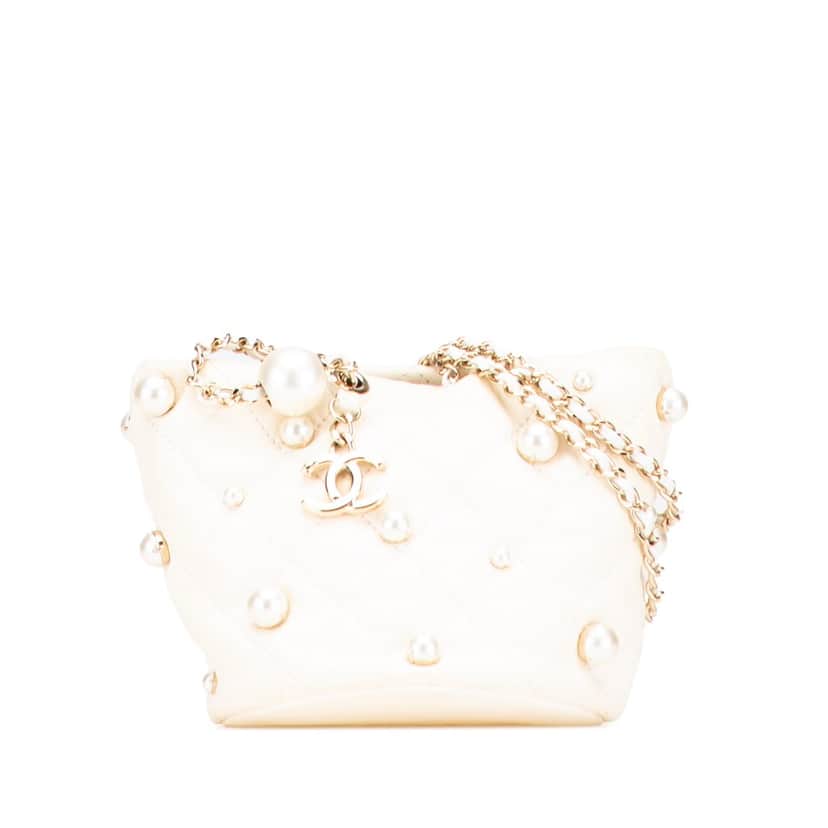 Chanel Mini Quilted Lambskin About Pearls Drawstring Bucket Bag White Leather Good condition - Front View
