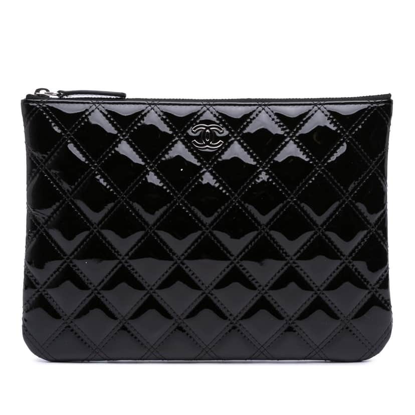 Chanel Medium Quilted Patent O Case Clutch Black Leather Good condition - Front View