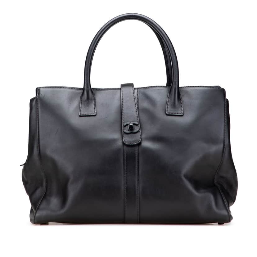 Chanel Calfskin CC Turnlock Tote Black Leather Good condition - Front View