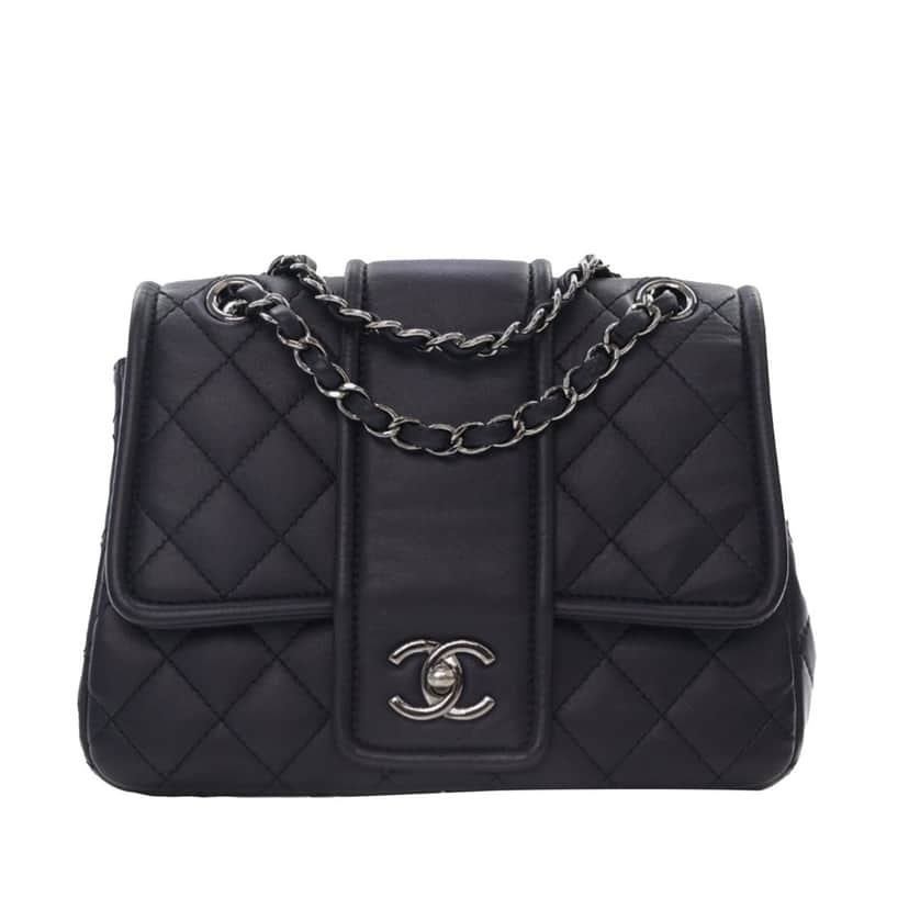 Chanel Quilted Lambskin Elementary Chic Flap Blue Leather Good condition - Front View