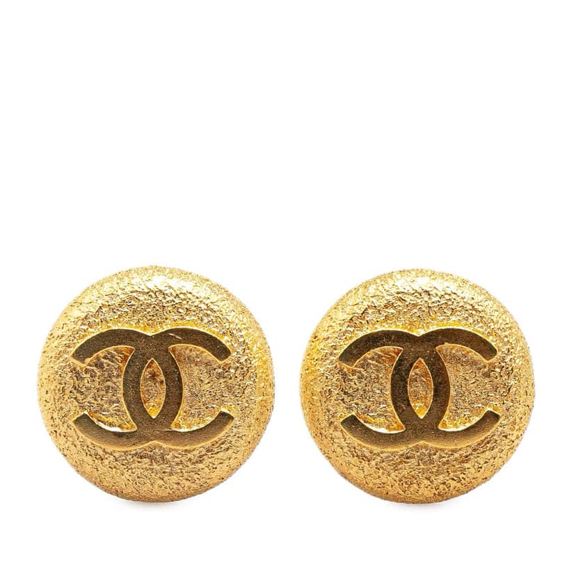 Chanel Gold Plated CC Round Clip on Earrings Gold Metal Good condition - Front View