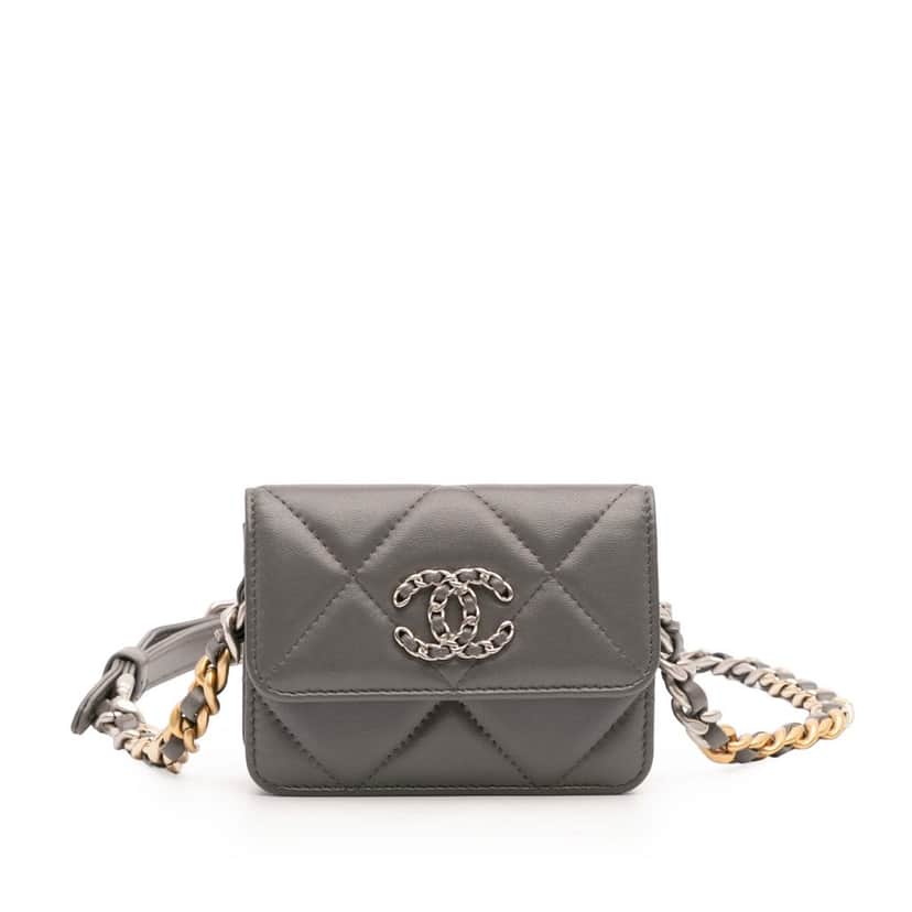 Chanel Quilted Lambskin 19 Belt Bag Grey Leather Good condition - Front View