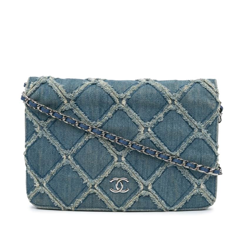 Chanel Frayed Denim Wallet On Chain Blue Denim Good condition - Front View