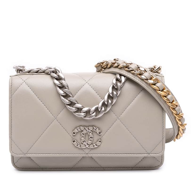 Chanel Quilted Lambskin 19 Wallet on Chain Brown Leather Good condition - Front View