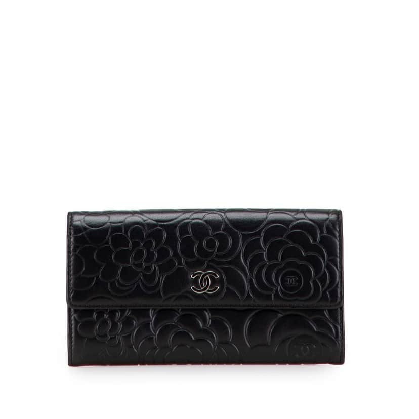Chanel CC Embossed Calfskin Camellia Flap Wallet Black Leather Good condition - Front View