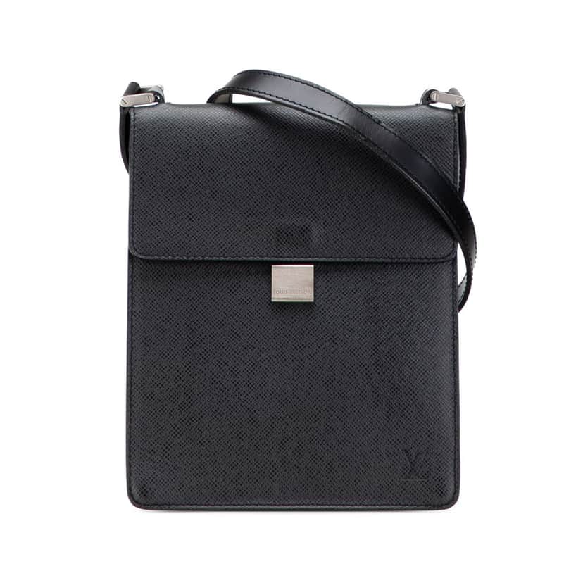 Louis Vuitton Taiga Pochette Kurgan Black Leather Good condition - Front View