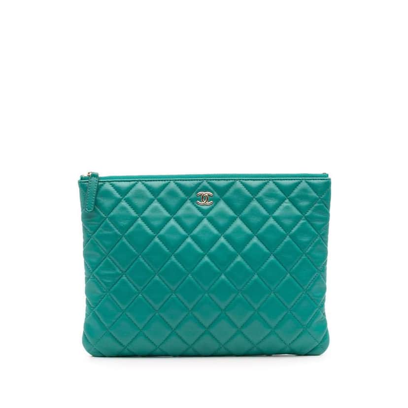 Chanel Medium Quilted Lambskin O Case Clutch Green Leather Good condition - Front View