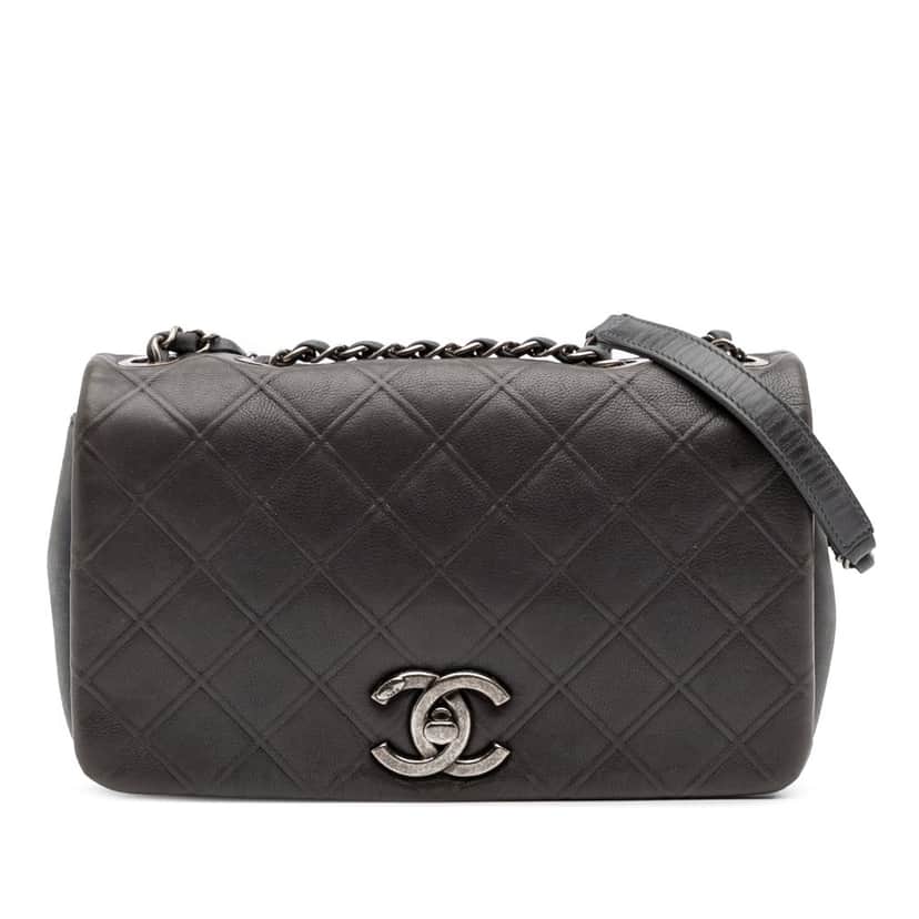Chanel Paris Edinburgh Medium Diamond Embossed Calfskin New Chic Flap Grey Leather Good condition - Front View