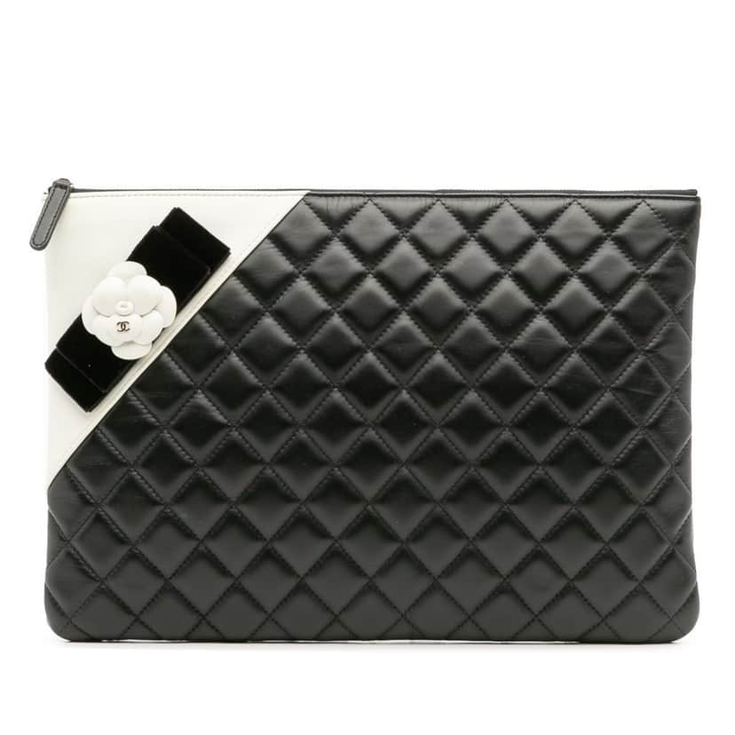 Chanel Large Quilted Lambskin Camellia O Case Clutch Black Leather Good condition - Front View