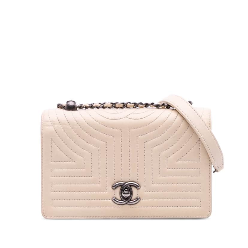 Chanel Small Quilted Calfskin Korean Garden Flap Brown Leather Good condition - Front View