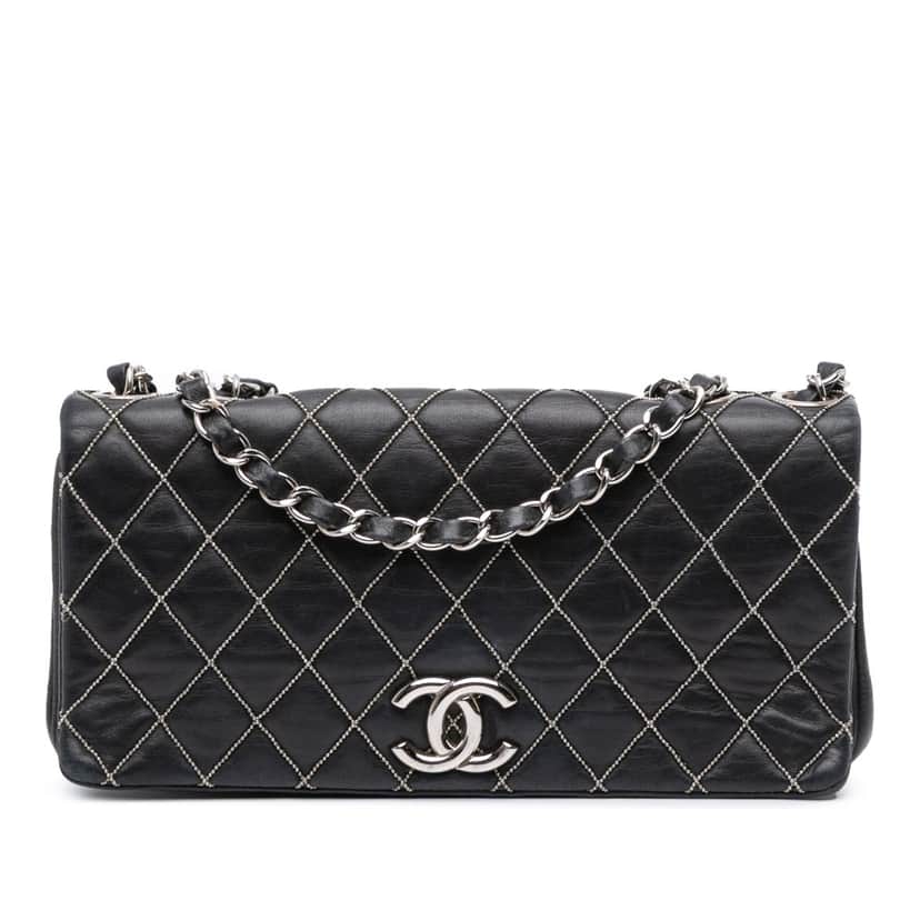 Chanel Quilted Lambskin Studded Metal Beauty Flap Black Leather Good condition - Front View