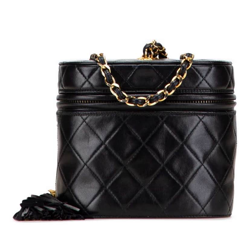 Chanel Quilted Lambskin Tassel Vanity Case with Chain Black Leather Good condition - Front View