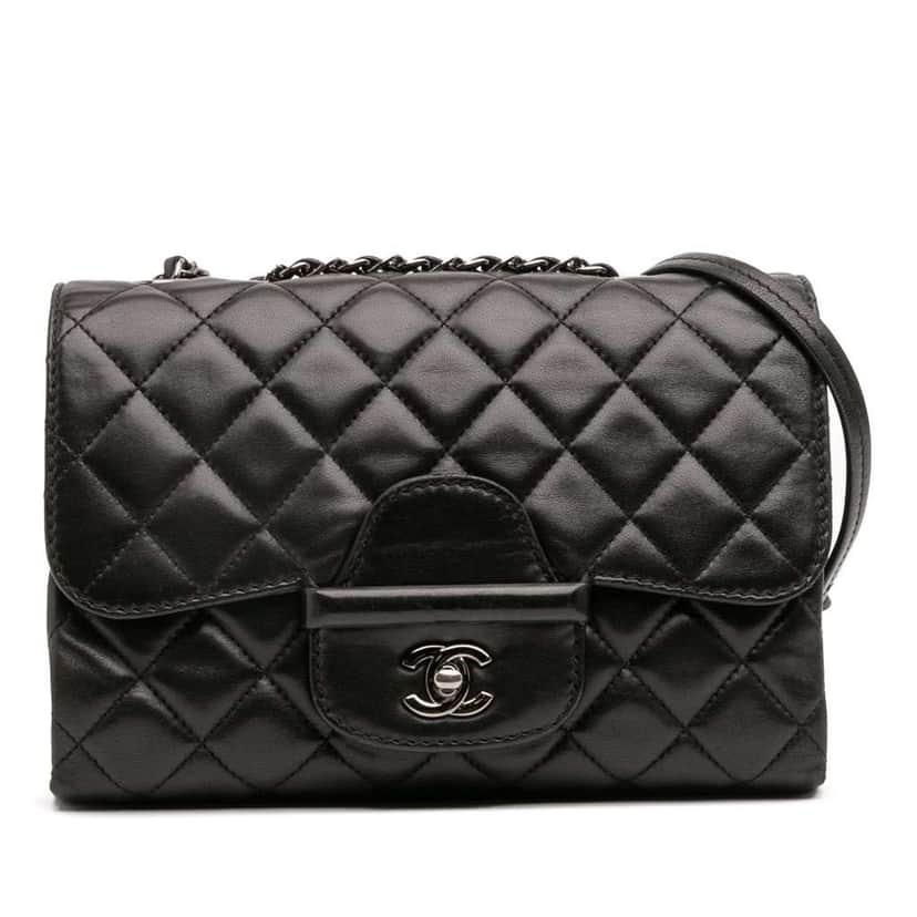 Chanel Small Quilted Lambskin Coco Loop Flap Black Leather Good condition - Front View