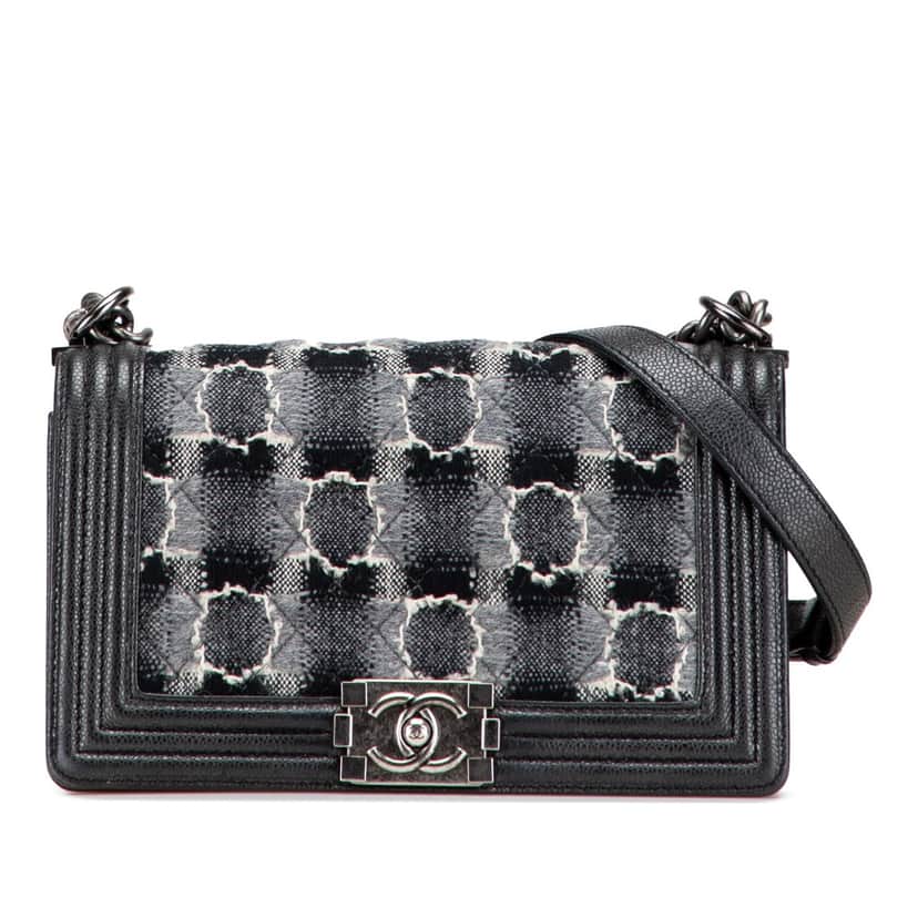 Chanel Medium Quilted Tweed Caviar Boy Flap Grey Tweed Good condition - Front View
