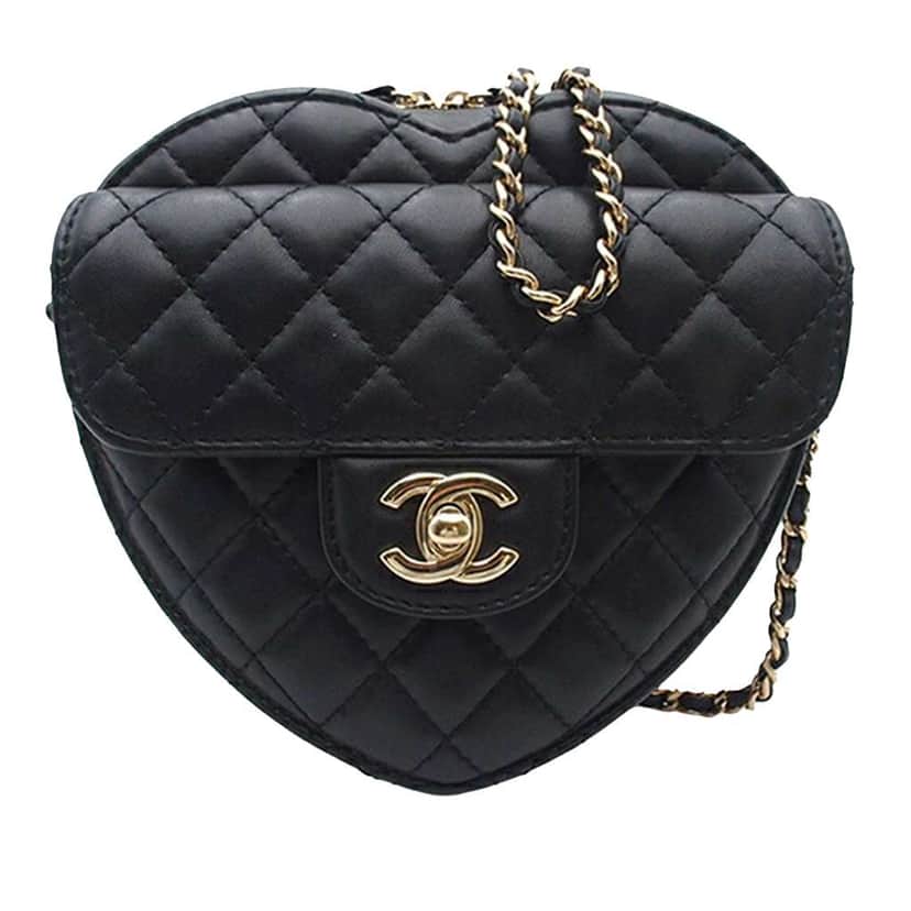 Chanel Lambskin CC in Love Heart Crossbody Black Leather Good condition - Front View