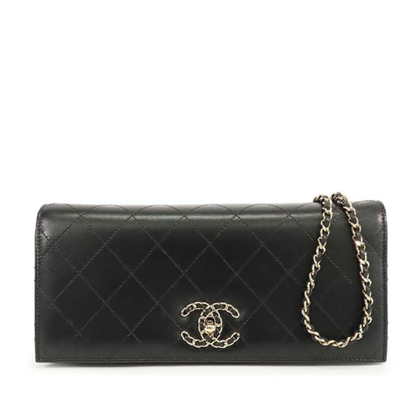 Chanel CC Stitched Lambskin Clutch With Chain Black Leather Good condition - Front View