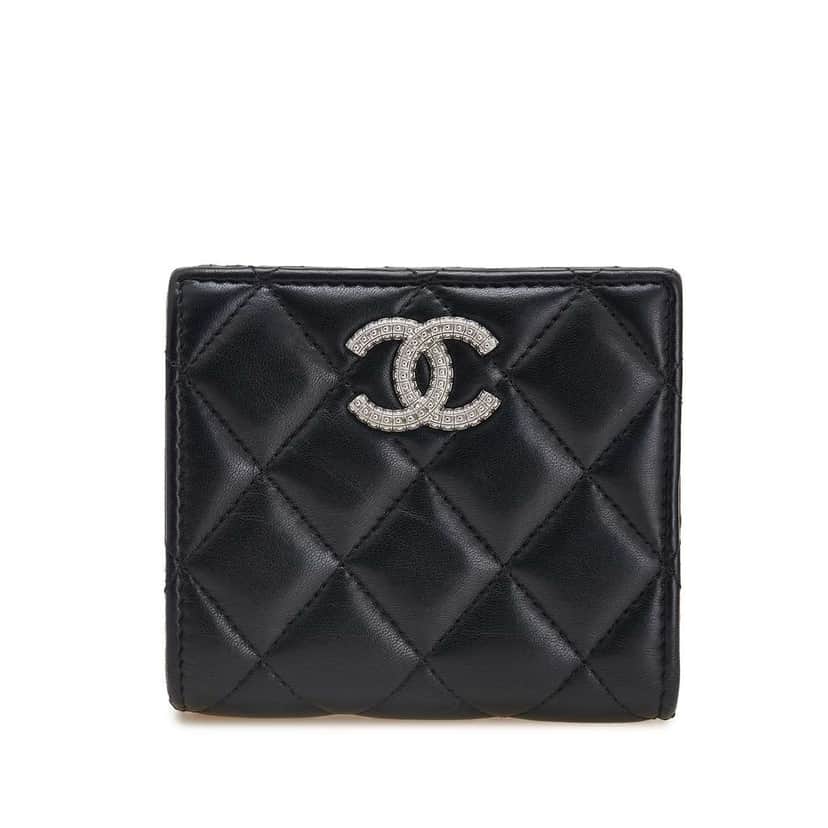 Chanel CC Quilted Lambskin Compact Bifold Wallet Black Leather Good condition - Front View