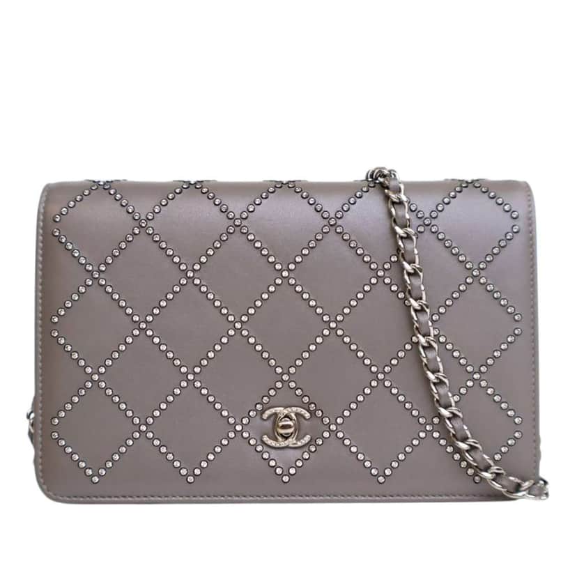 Chanel CC Studded Calfskin Crystal Wallet On Chain Grey Leather Good condition - Front View