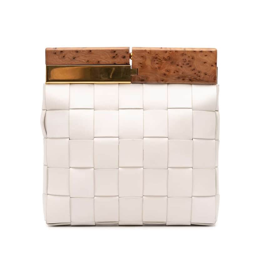 Bottega Veneta Lambskin Maxi Intrecciato The Snap Clutch White Leather Good condition - Front View