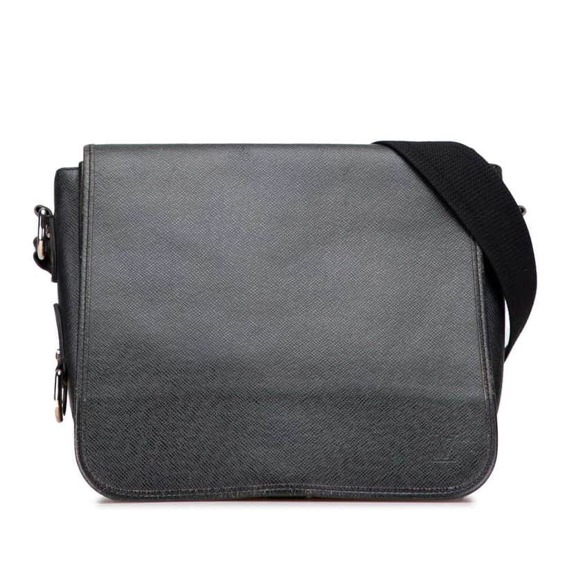Louis Vuitton Taiga Andrei Black Leather Good condition - Front View