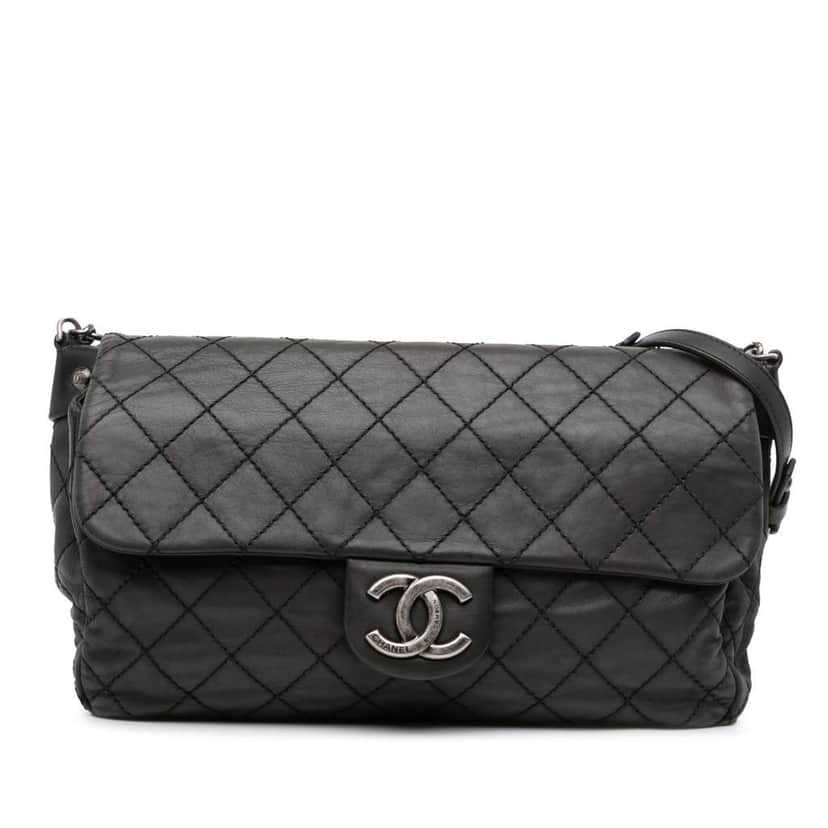 Chanel Large Quilted Iridescent Calfskin Coco Daily Flap Grey Leather Good condition - Front View