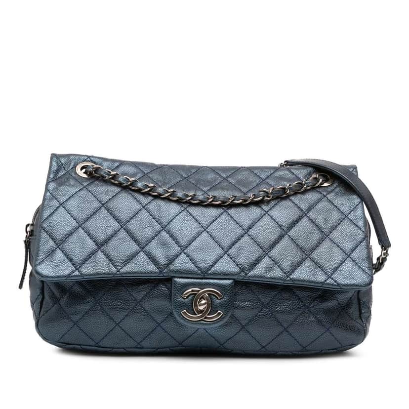 Chanel Jumbo Quilted Iridescent Caviar Easy Flap Blue Leather Good condition - Front View