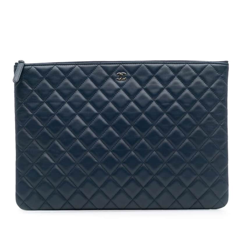 Chanel Large Quilted Lambskin O Case Clutch Blue Leather Good condition - Front View