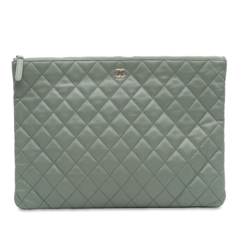 Chanel Large Quilted Lambskin O Case Clutch Green Leather Good condition - Front View