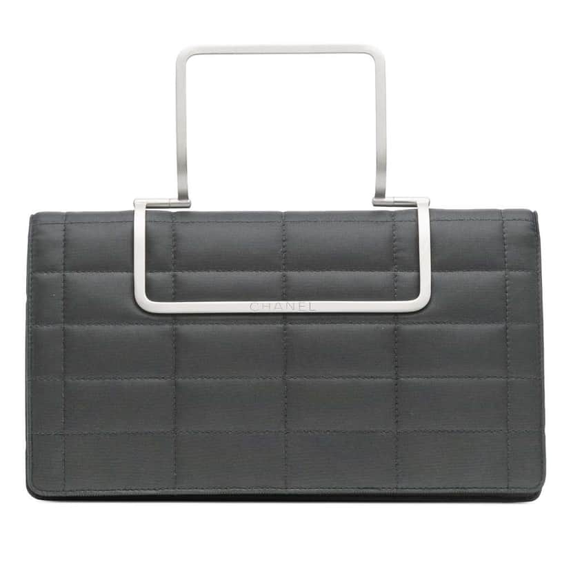 Chanel Chocolate Bar Nylon Convertible Clutch Grey Good condition - Front View