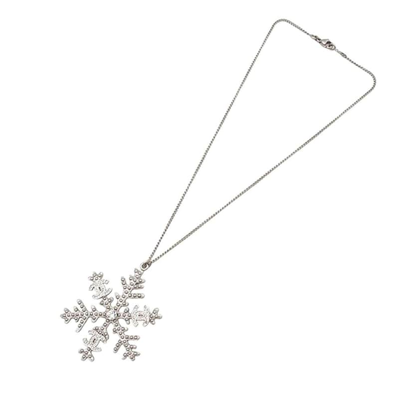 Chanel Silver Plated CC Rhinestone Snowflake Pendant Necklace Silver Metal Good condition - Front View