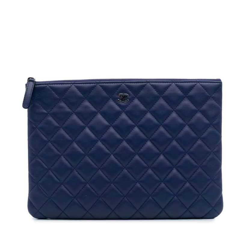 Chanel Medium Quilted Lambskin O Case Clutch Blue Leather Good condition - Front View