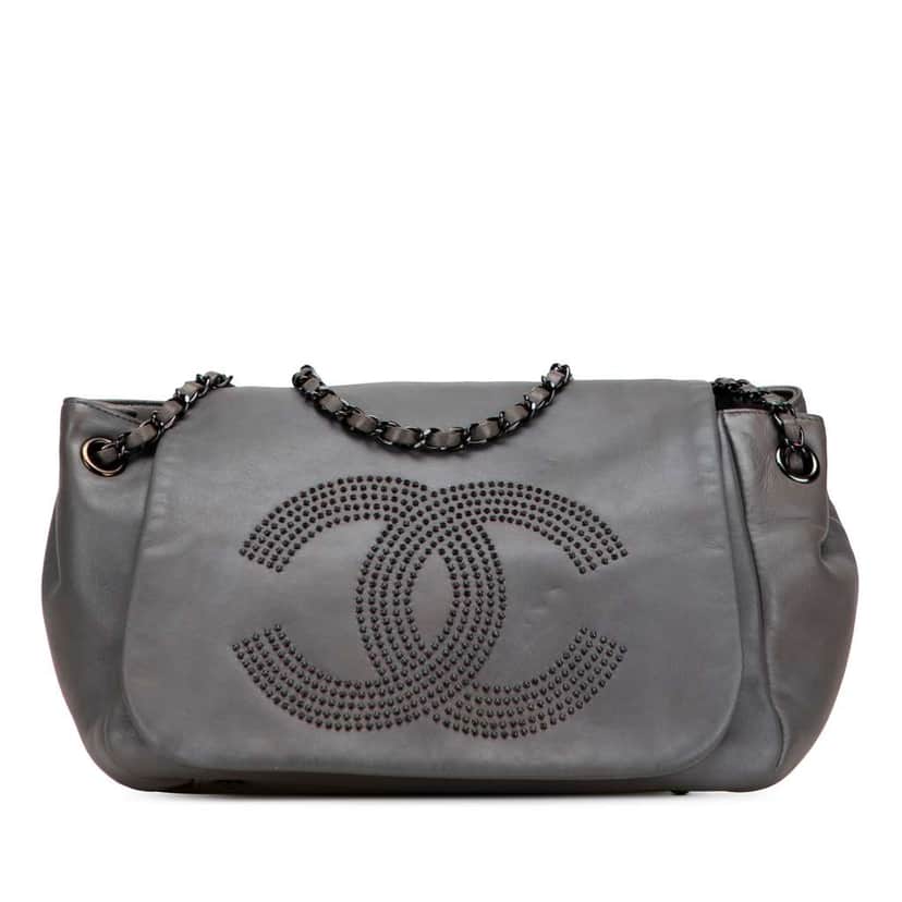 Chanel Lambskin Studded CC Accordion Flap Grey Leather Good condition - Front View