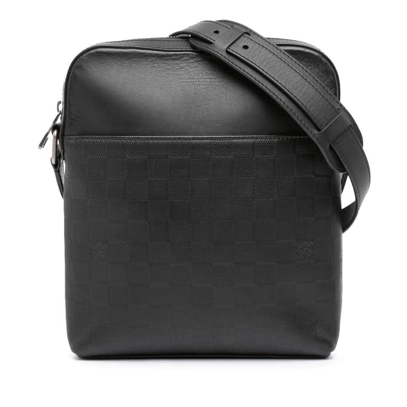 Louis Vuitton Damier Infini District Pochette Black Leather Good condition - Front View