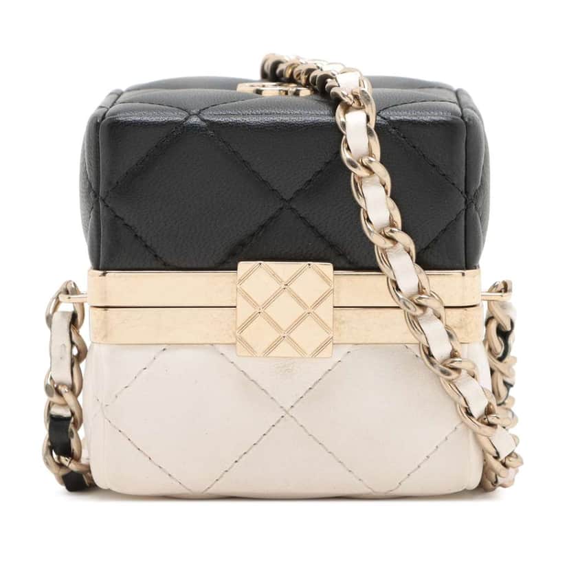 Chanel Bicolor Quilted Lambskin Cube Clutch with Chain White Leather Good condition - Front View