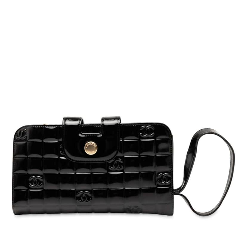 Chanel CC Chocolate Bar Patent Wristlet Wallet Black Leather Good condition - Front View