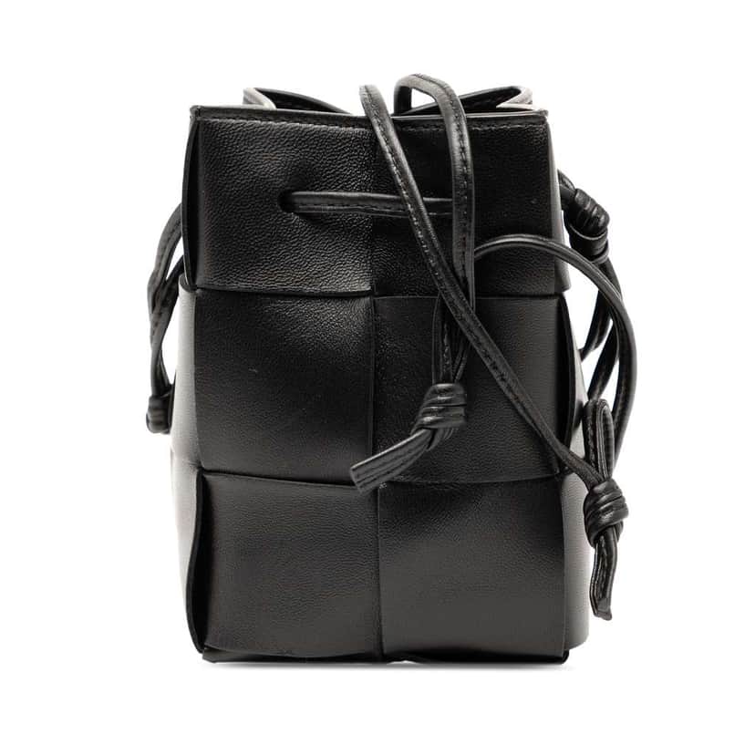 Bottega Veneta Mini Nappa Maxi Intrecciato Cassette Bucket Bag Black Leather Good condition - Front View