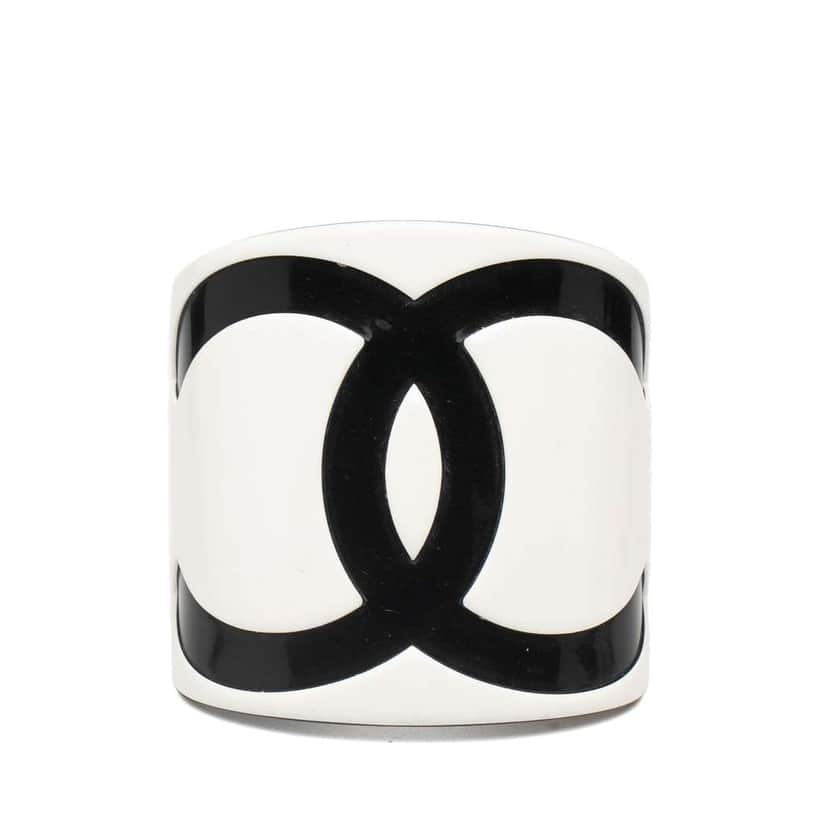 Chanel Resin CC Logo Cuff Bracelet White Good condition - Front View