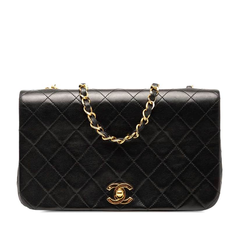Chanel CC Quilted Lambskin Full Flap Black Leather Good condition - Front View