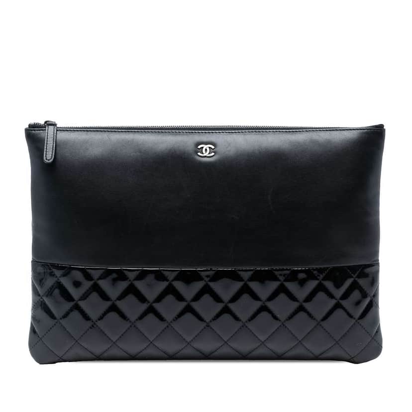 Chanel Large Lambskin and Quilted Patent O Case Clutch Black Leather Good condition - Front View