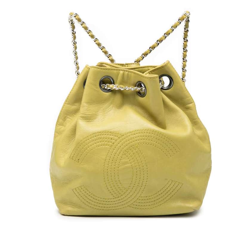 Chanel CC Lambskin Drawstring Backpack Green Leather Good condition - Front View