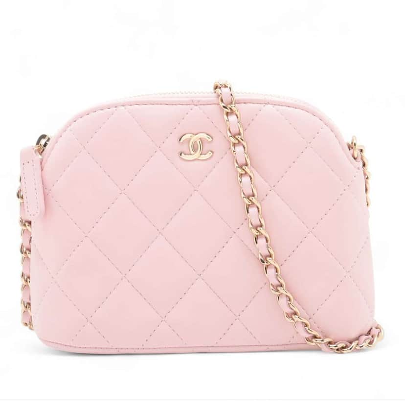 Chanel Mini CC Quilted Lambskin Dome Clutch with Chain Pink Leather Good condition - Front View