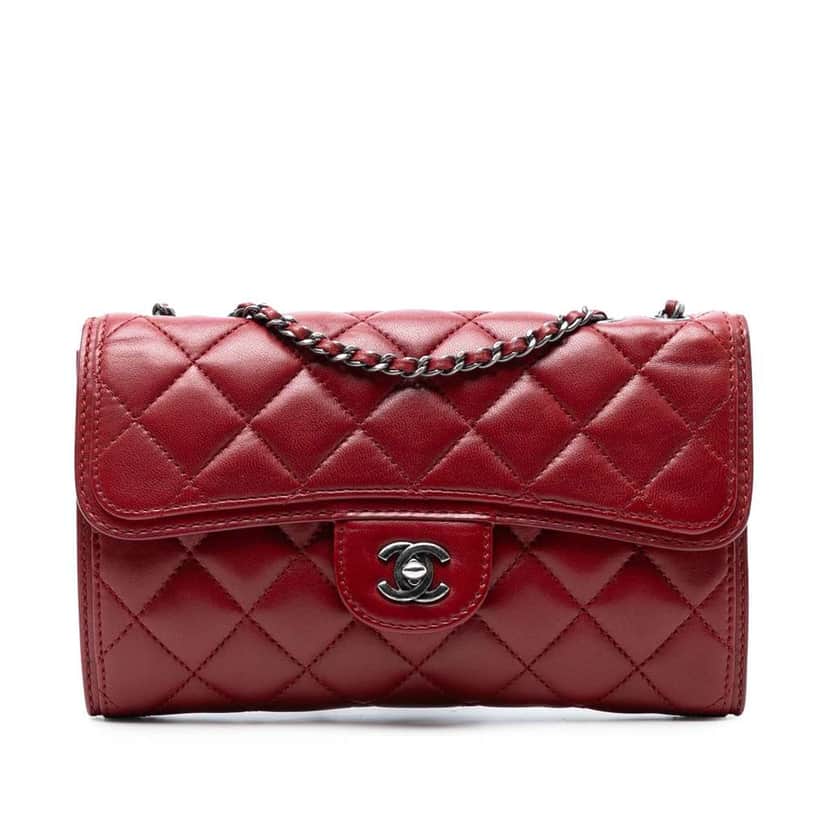 Chanel Small Quilted Lambskin Citizen Zip Flap Red Leather Good condition - Front View