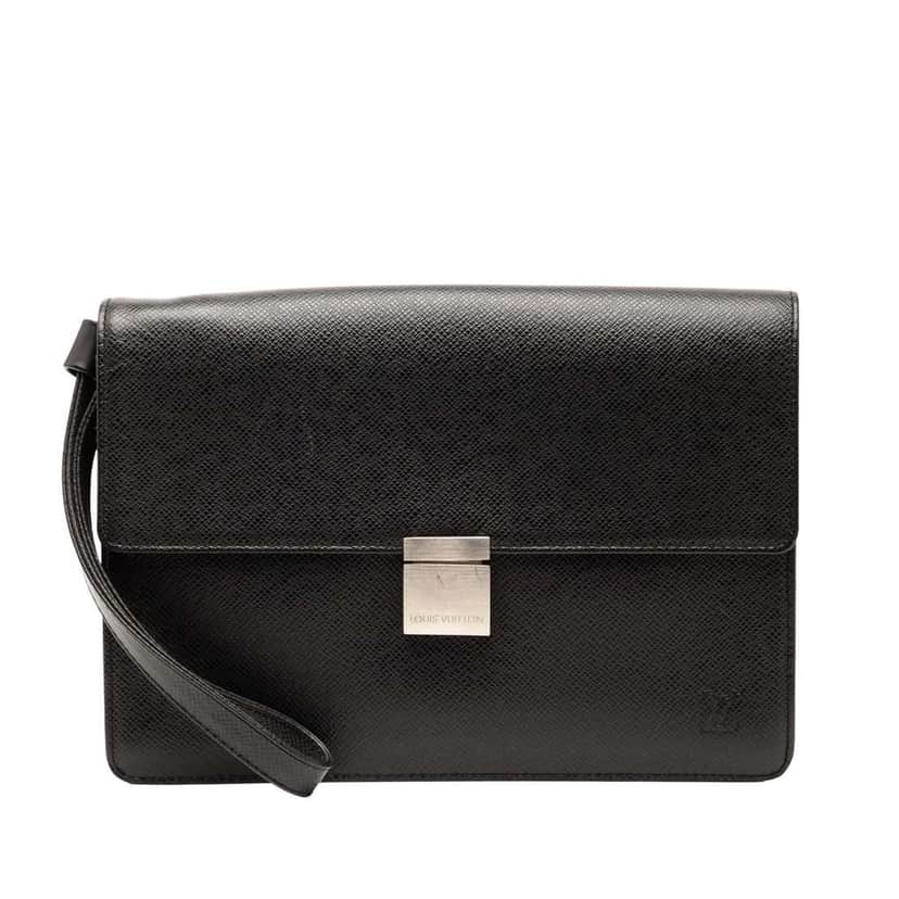 Louis Vuitton Taiga Selenga Black Leather Good condition - Front View