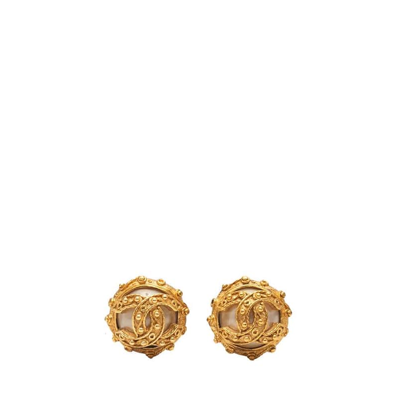 Chanel CC Gold Plated Studded Pearl Clip On Earrings Gold Metal Good condition - Front View