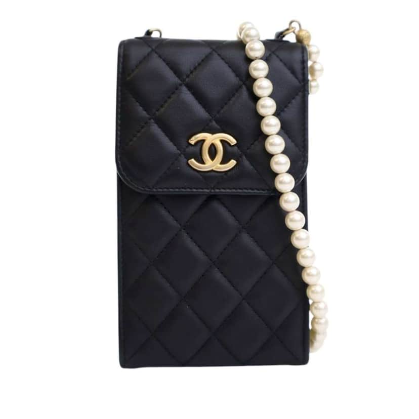 Chanel CC Quilted Lambskin Pearl Phone Holder Black Leather Good condition - Front View