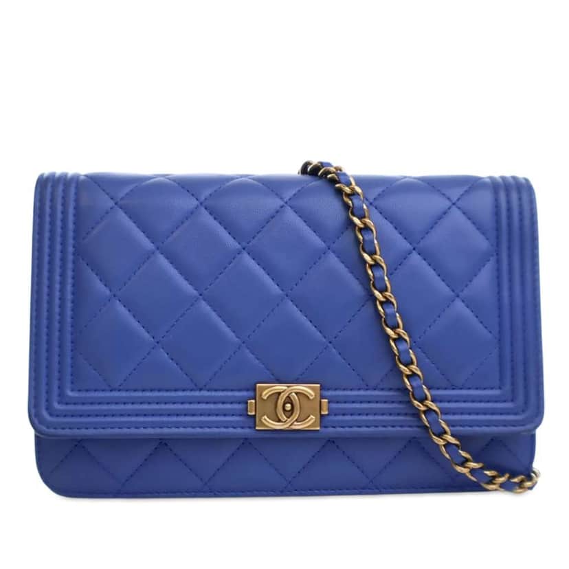 Chanel Quilted Lambskin Boy Wallet On Chain Blue Leather Good condition - Front View